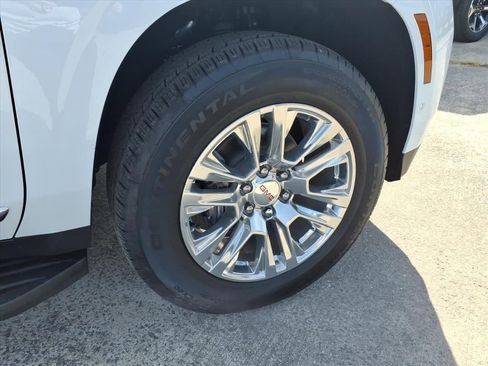 New 2026 GMC Yukon Denali image 9