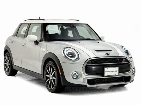 Used 2020 MINI Cooper S w/ Storage Package image 30