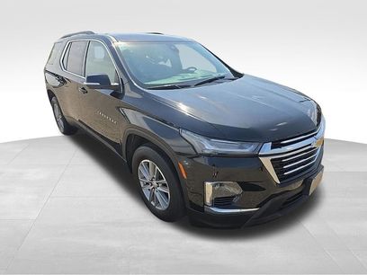 Used 2023 Chevrolet Traverse LT
