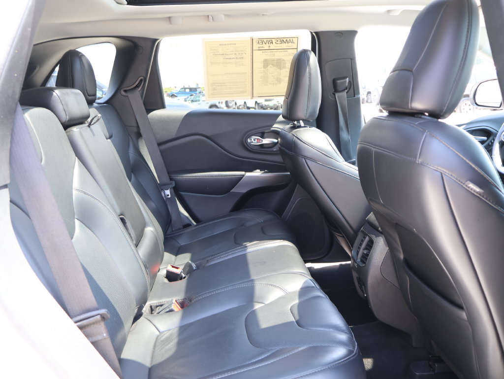 Used 2020 Jeep Cherokee Limited FWD image 11
