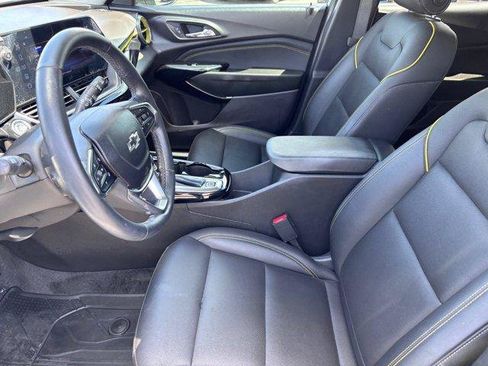 Used 2025 Chevrolet Trax ACTIV w/ Driver Confidence Package FWD image 16