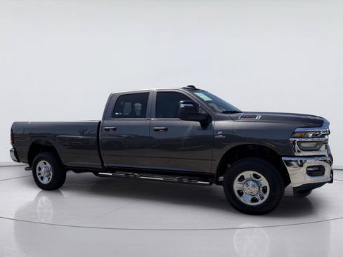 Used 2025 RAM 2500 Tradesman AWD/4WD image 4