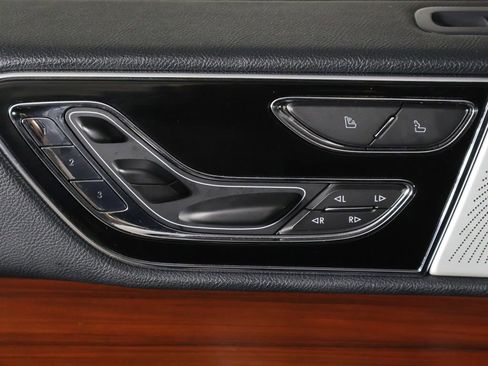 Used 2022 Lincoln Navigator Reserve AWD/4WD image 42