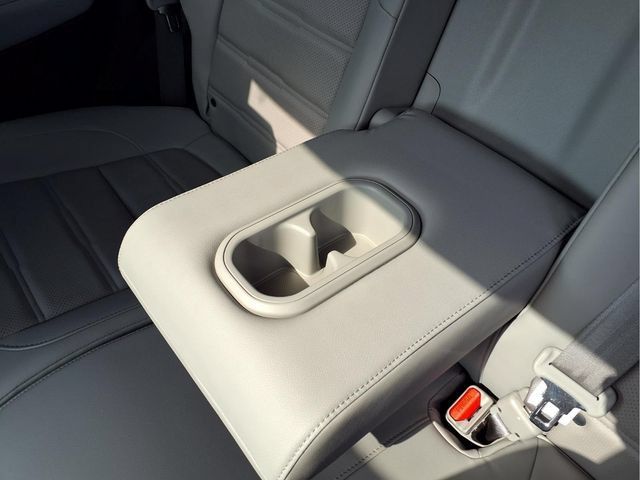 Used 2018 Honda CR-V Touring image 14
