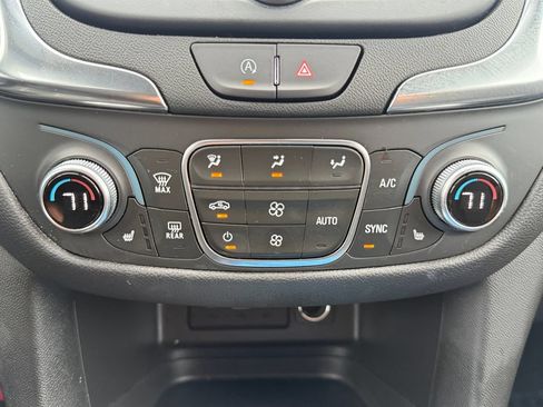 Used 2024 Chevrolet Equinox LT FWD image 16