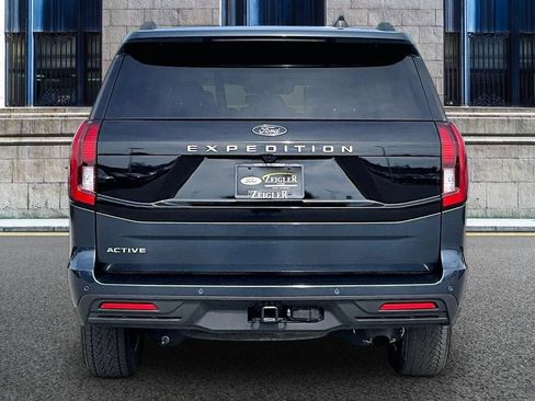 Certified 2025 Ford Expedition Active AWD/4WD image 4