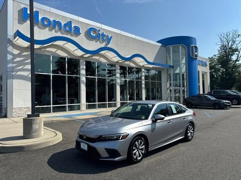 Used 2023 Honda Civic LX image 2