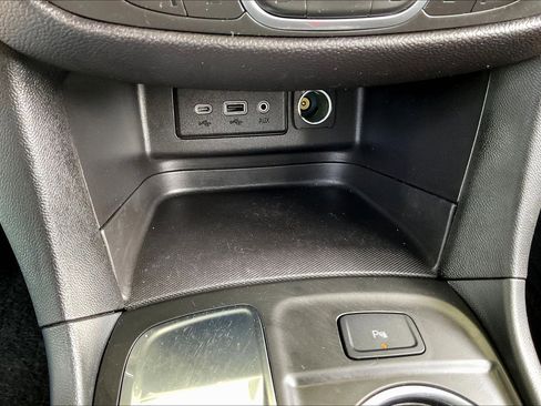 Used 2024 Chevrolet Equinox LT image 15