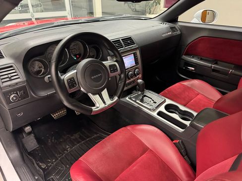 Used 2013 Dodge Challenger SRT8 w/ Harman Kardon Audio Group image 16
