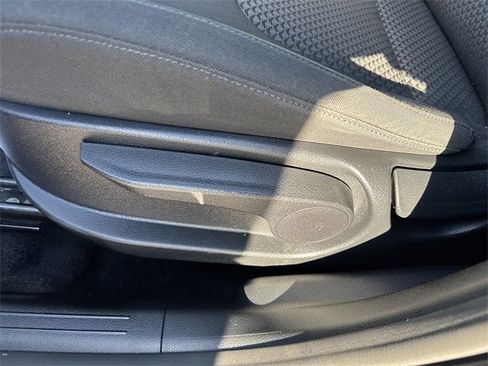 Used 2023 Kia Sportage LX image 16