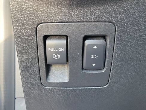 Used 2018 Ford F150 XLT w/ Equipment Group 302A Luxury AWD/4WD image 16