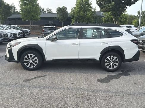 Used 2024 Subaru Outback AWD/4WD image 4