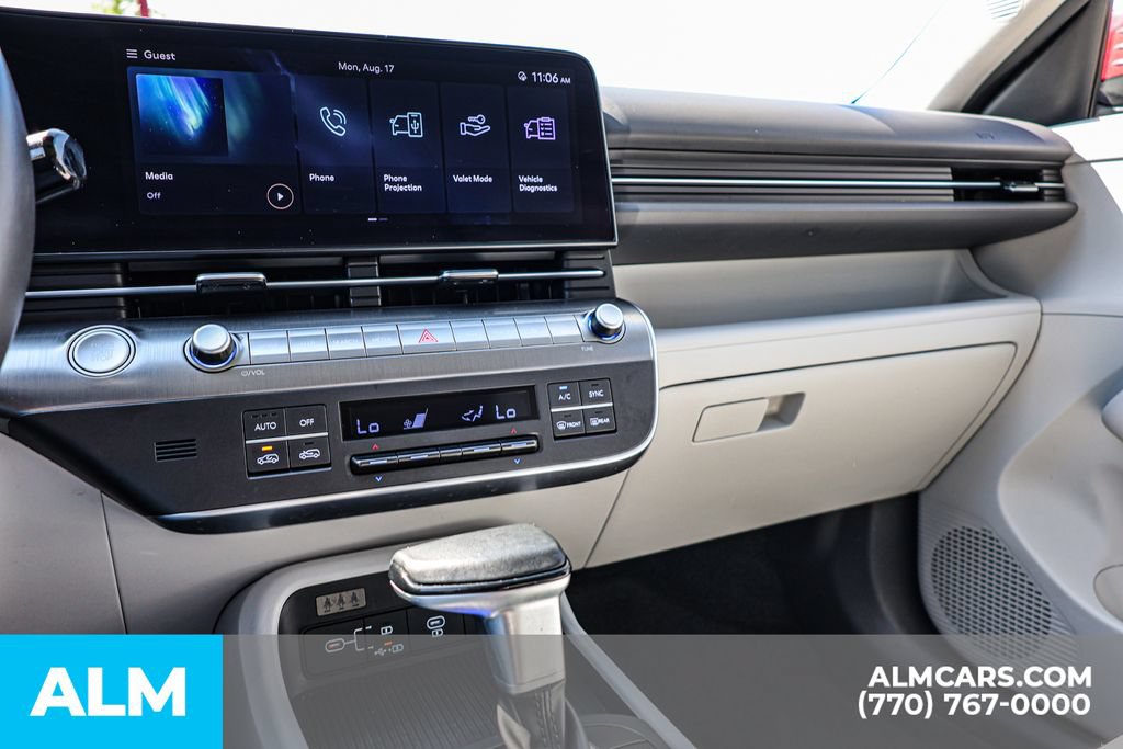 Used 2025 Hyundai Kona SEL FWD image 37
