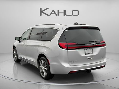 New 2026 Chrysler Pacifica Pinnacle w/ Trailer Tow Group image 3