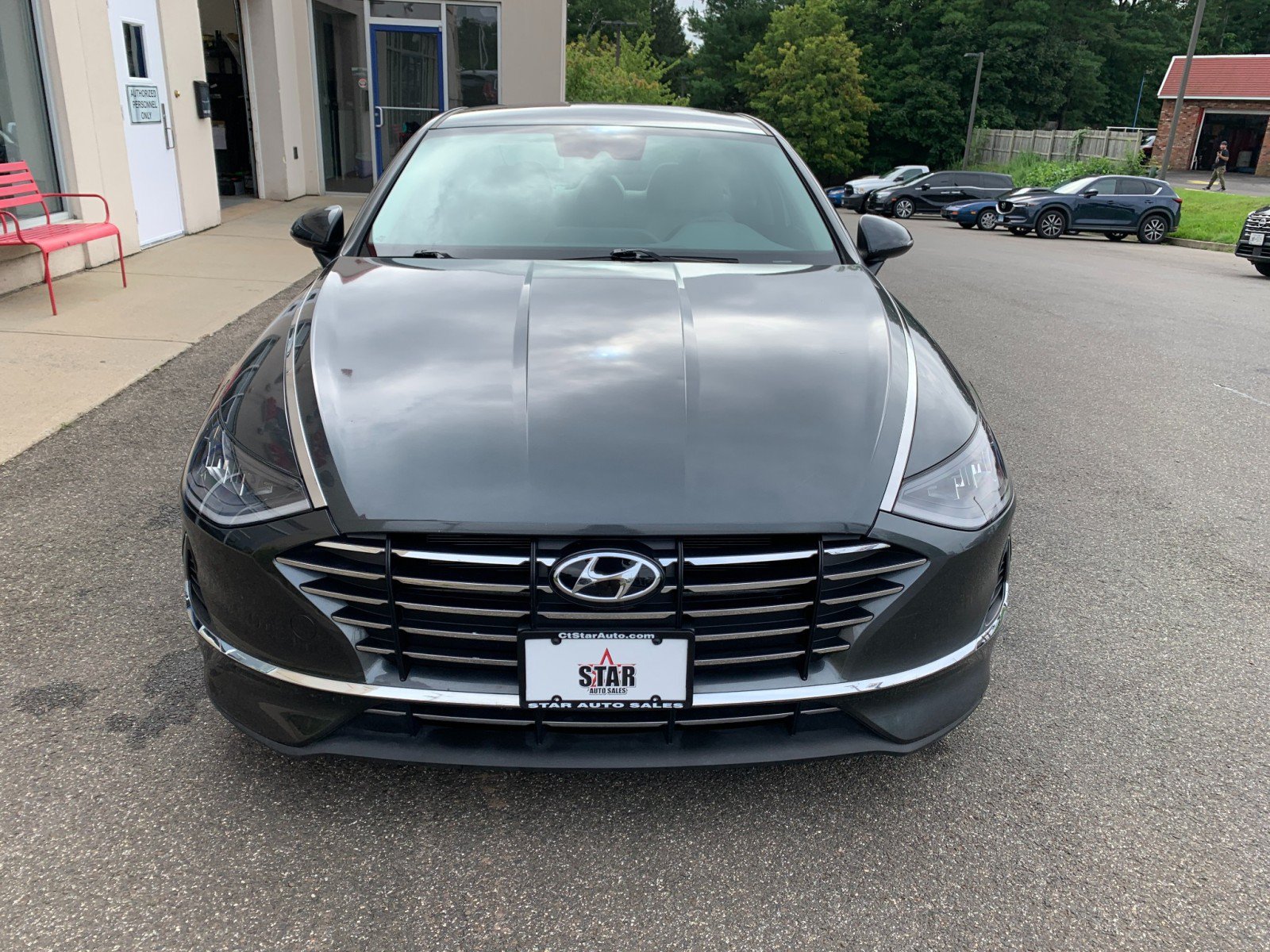 Used 2023 Hyundai Sonata SE FWD image 2