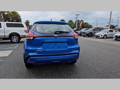 New 2025 Nissan Kicks Play S image 28