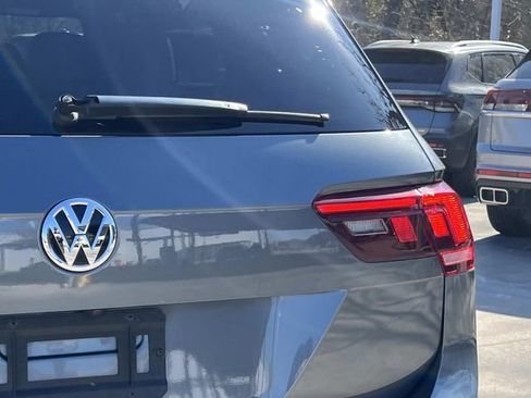 Used 2021 Volkswagen Tiguan SE R-Line image 5