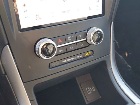 Certified 2022 Ford Edge SEL w/ Convenience Package image 18