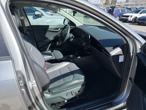 Certified 2023 Kia Niro Wave w/ Wave Preserve Package image 33