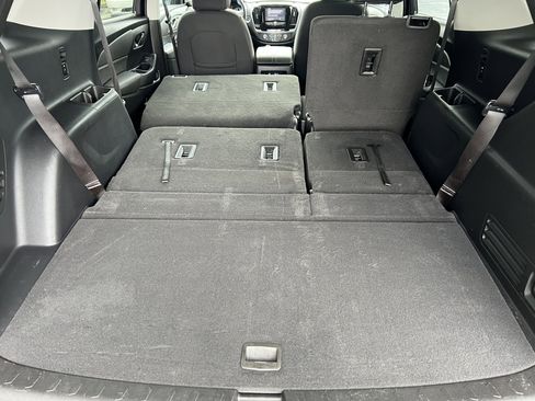 Used 2020 Chevrolet Traverse LS image 20