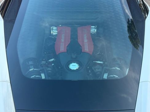 Used 2019 Ferrari 488 GTB RWD image 9