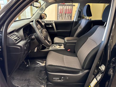 Used 2024 Toyota 4Runner SR5 image 6