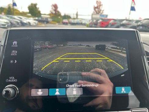 Used 2018 Honda Odyssey EX image 16