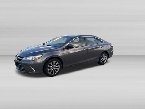Used 2016 Toyota Camry XLE FWD image 8