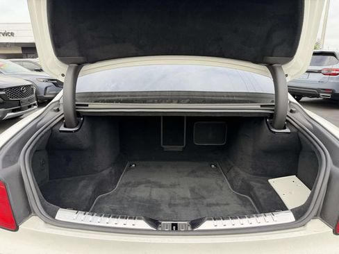 Used 2024 Bentley Flying Spur V8 AWD/4WD image 7