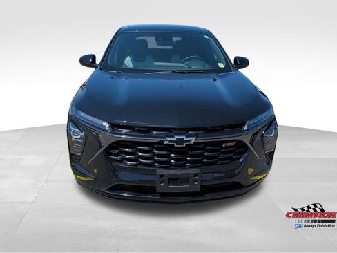 Used 2025 Chevrolet Trax RS w/ Driver Confidence Package FWD image 9