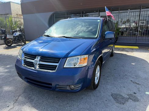 Used 2010 Dodge Grand Caravan SXT image 1