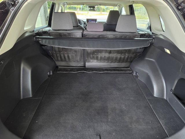 Used 2023 Toyota RAV4 XLE w/ Convenience Package FWD image 14