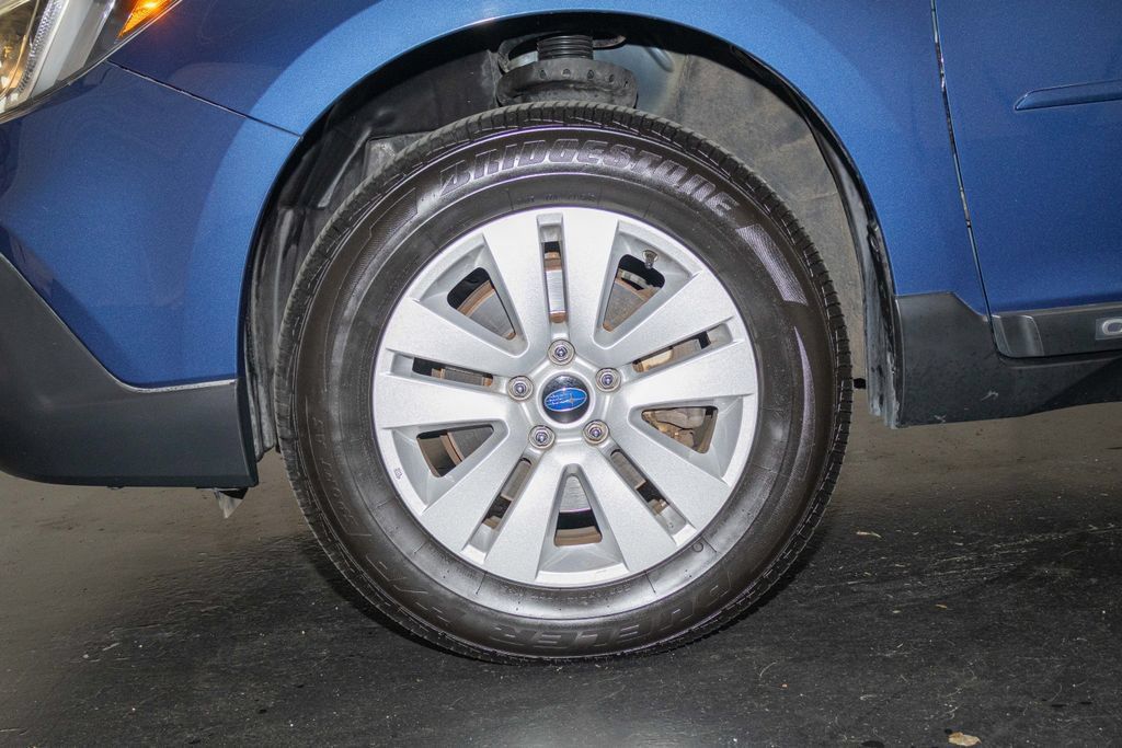 Used 2019 Subaru Outback 2.5i AWD/4WD image 9