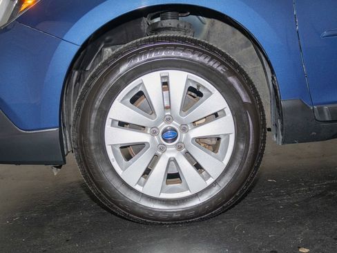 Used 2019 Subaru Outback 2.5i AWD/4WD image 9