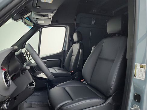 New 2026 Mercedes-Benz Sprinter 2500 image 10