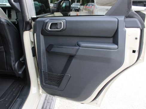Used 2026 Ford Bronco Outer Banks AWD/4WD image 14