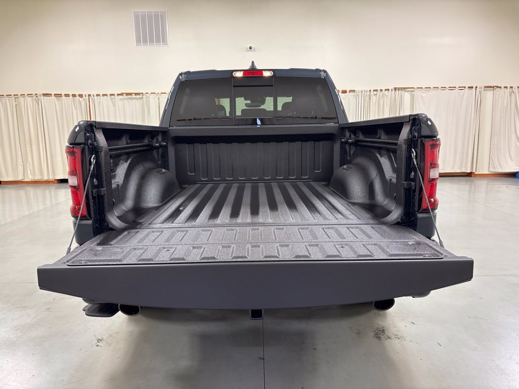 New 2027 RAM 1500 Laramie w/ Night Edition AWD/4WD image 9