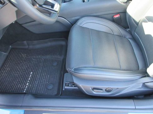 Used 2025 Ford Mustang GT Premium image 14