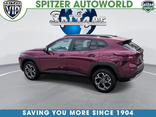 Used 2025 Chevrolet Trax LT FWD image 11