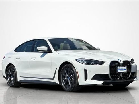 Used 2023 BMW i4 eDrive35 w/ Premium Package RWD image 7