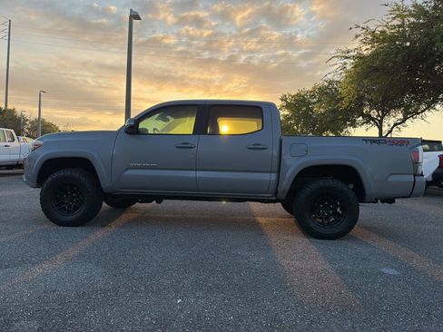 Used 2021 Toyota Tacoma TRD Sport image 2