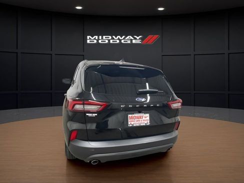 Used 2025 Ford Escape ST-Line image 6