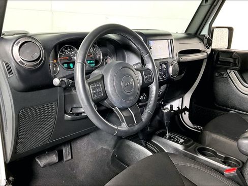 Used 2018 Jeep Wrangler Unlimited Sport S image 12