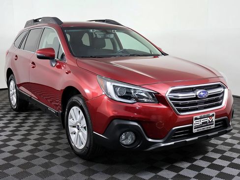 Used 2018 Subaru Outback 2.5i Premium AWD/4WD image 5