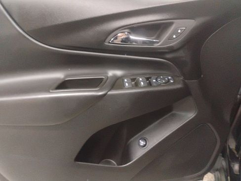 Used 2024 Chevrolet Equinox LT image 16