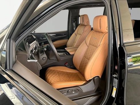 Used 2024 Cadillac Escalade Sport w/ Touring Package AWD/4WD image 15