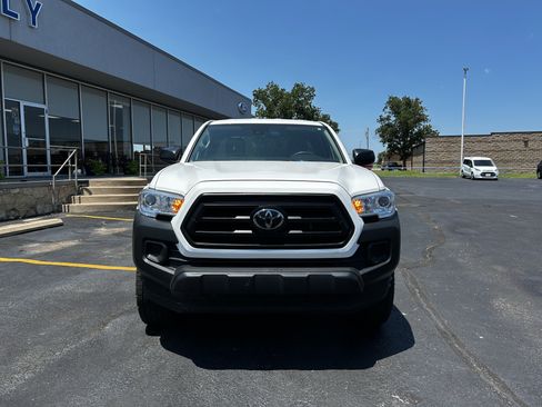 Used 2023 Toyota Tacoma SR RWD image 5
