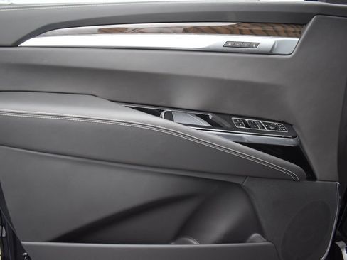 Used 2026 Cadillac Escalade ESV Platinum Sport w/ LPO, Floor Liner Package AWD/4WD image 10