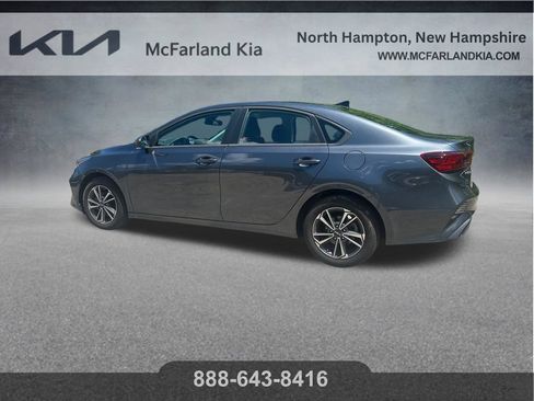 Used 2024 Kia Forte LXS FWD image 4