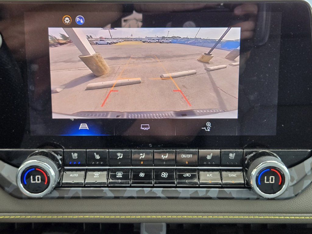 Certified 2025 Chevrolet Colorado ZR2 AWD/4WD image 18